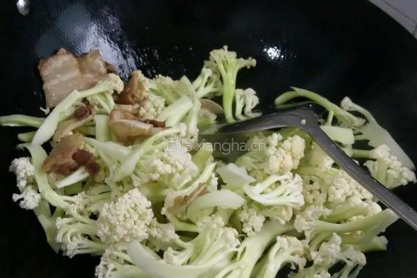 五花肉炒花菜的做法图解6