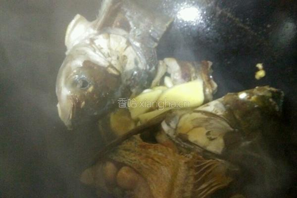 豆腐烧鲢鱼的做法图解5