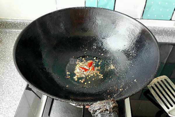 凉拌芹菜腐竹的做法图解3