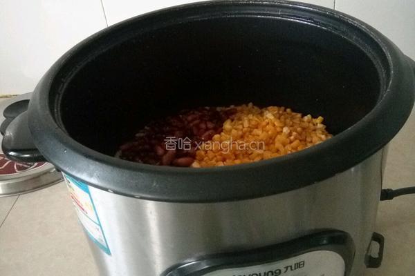 大碴粥的做法图解3