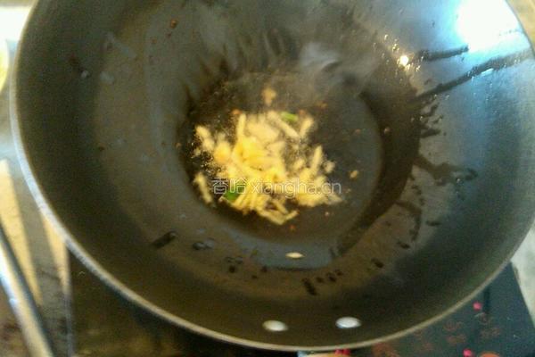 蒜苗炒肉的做法图解3