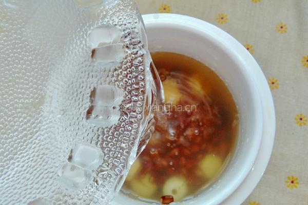红豆莲子羹的做法图解4