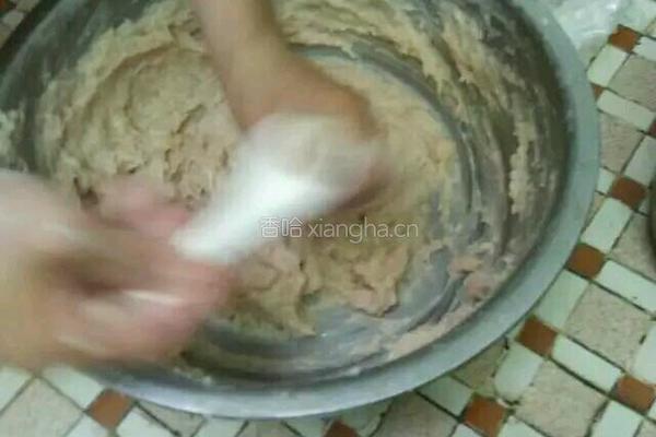 潮汕手打鱼丸的做法图解8