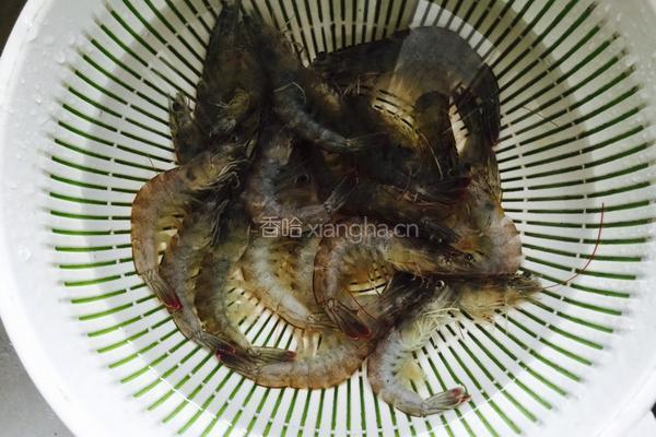 粤式白灼虾的做法图解3