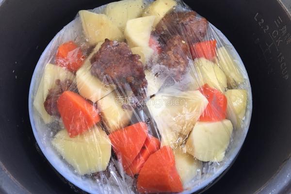 萝卜土豆蒸排骨的做法图解6