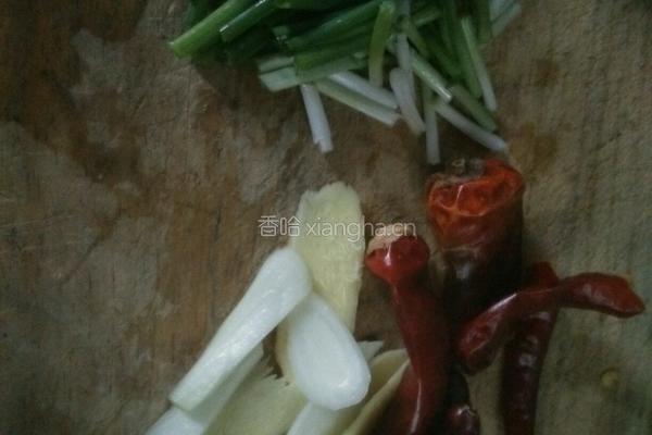 手撕包心菜的做法图解2