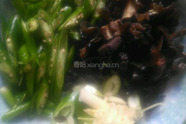 尖椒爆炒鸡胗的做法图解2