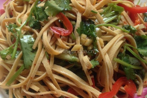 炝拌干豆腐丝的做法图解5