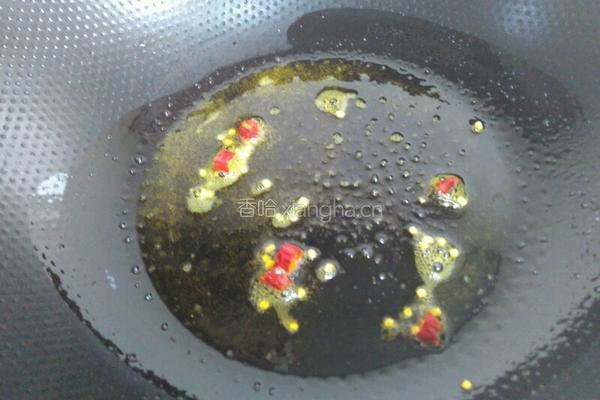 葱炒蚕豆的做法图解2