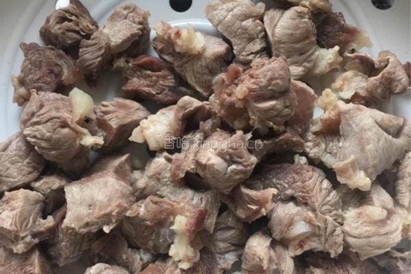 土豆炖牛腩的做法图解2