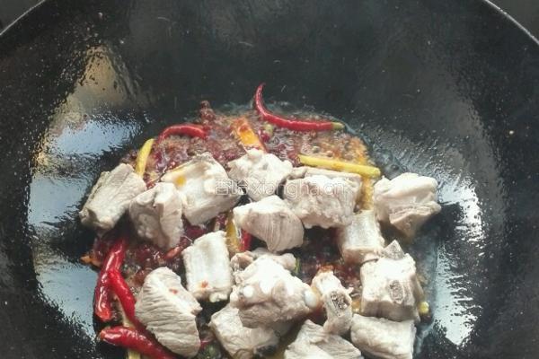 川味土豆烧排骨的做法图解8