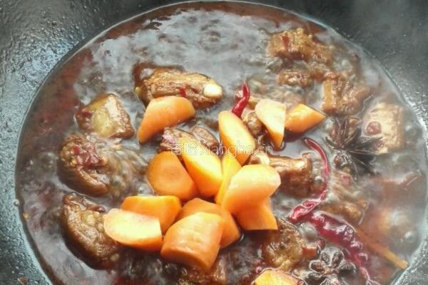 川味土豆烧排骨的做法图解16