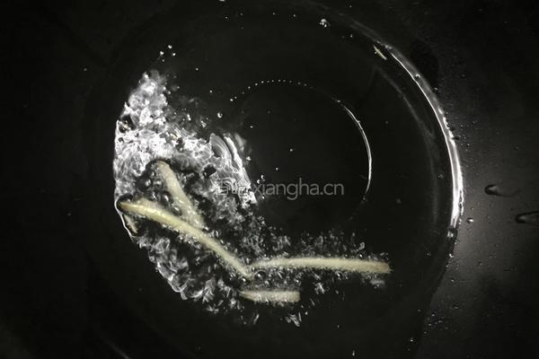 韭菜炒绿豆芽的做法图解5