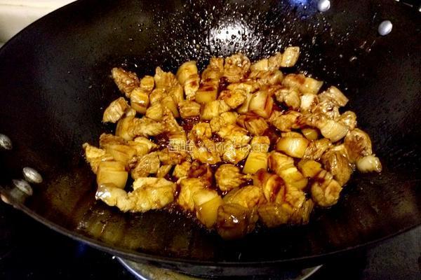 土豆红烧肉的做法图解5