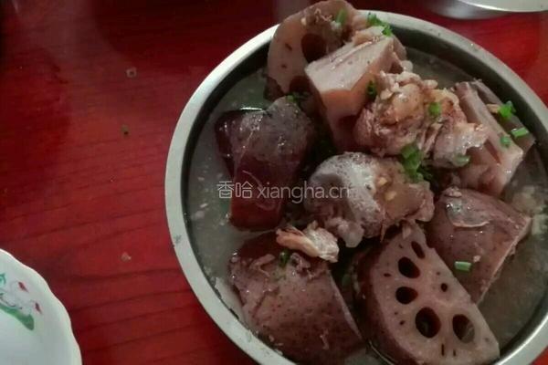 筒子骨炖莲藕的做法图解3