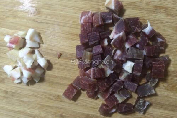 豌豆炒腊肉的做法图解3