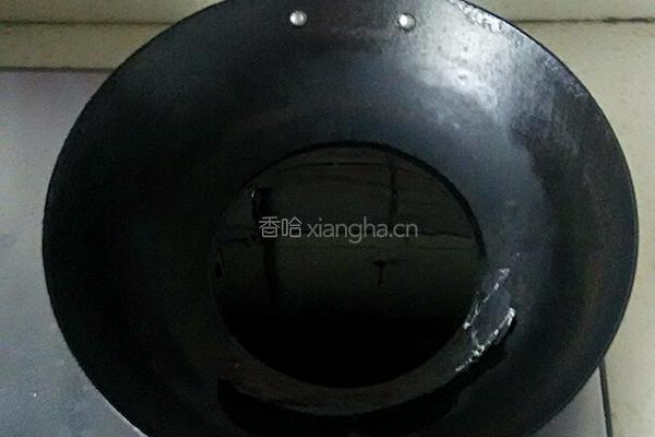 油焖虎皮尖椒的做法图解2