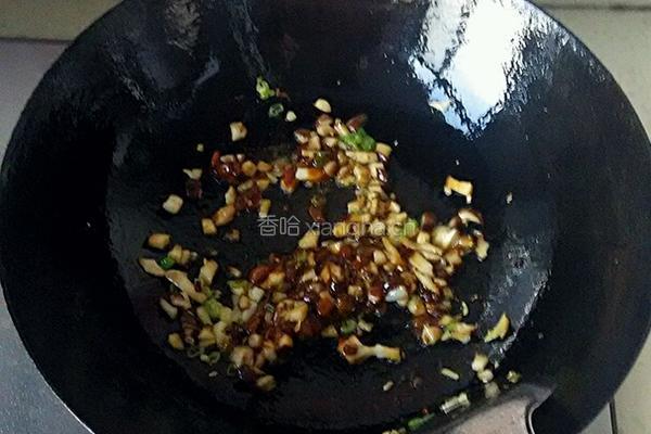 油焖虎皮尖椒的做法图解6