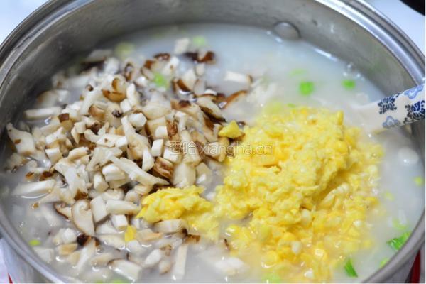 香菇玉米粥的做法图解4