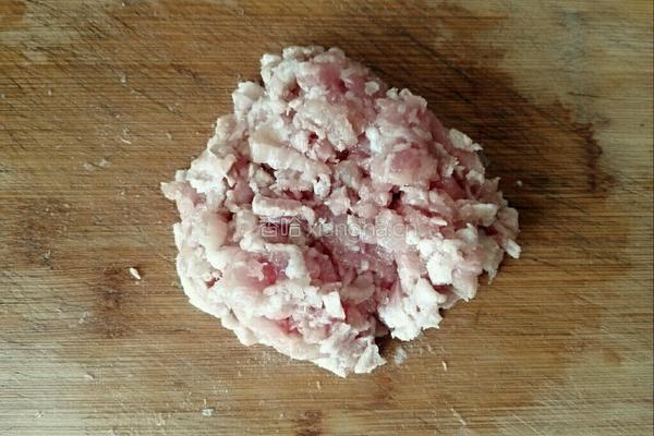 酱香肉末烧茄子的做法图解2