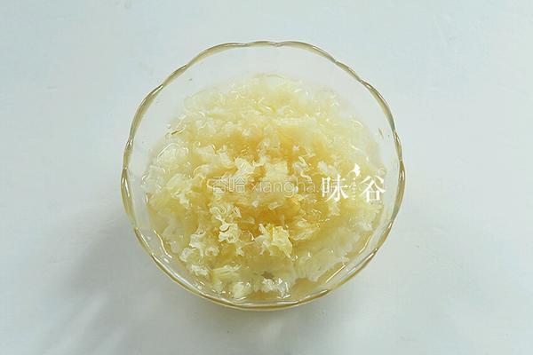 苹果银耳红果汤的做法图解2