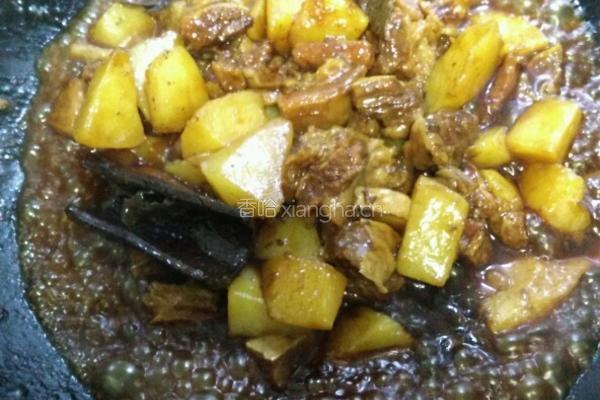 红烧土豆牛腩的做法图解3