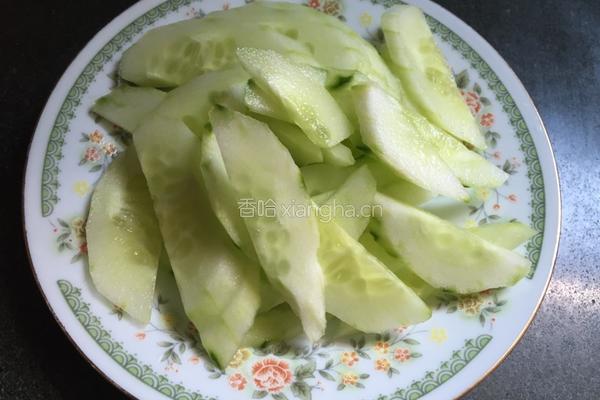花蛤炒黄瓜的做法图解2