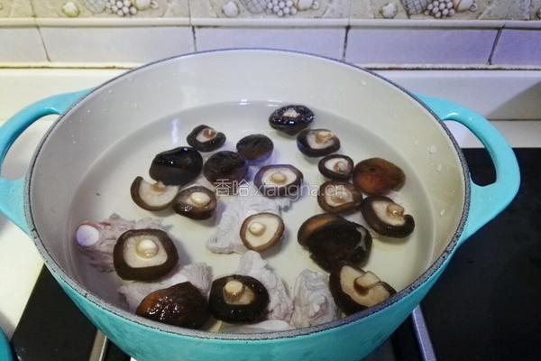 蘑菇浓汤的做法图解5