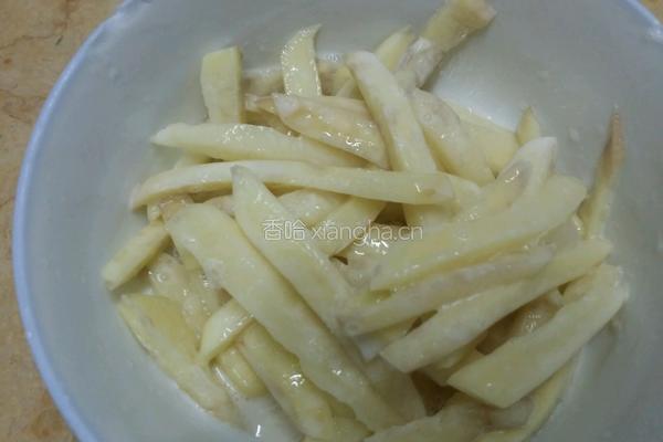 巧炸薯条的做法图解2