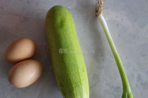 鸡蛋炒西葫芦的做法图解1
