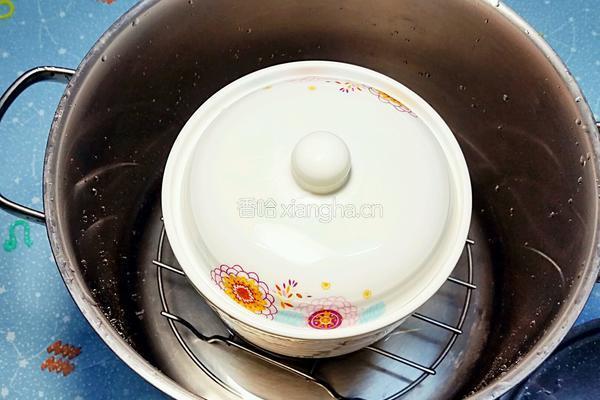 红枣冰糖炖燕窝的做法图解7