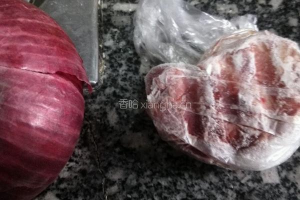 牛肉馅饺子的做法图解1