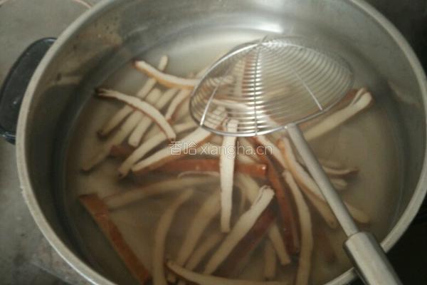 芹菜凉拌豆干的做法图解3