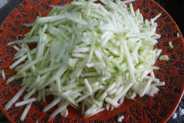 西葫芦鸡蛋包子的做法图解5