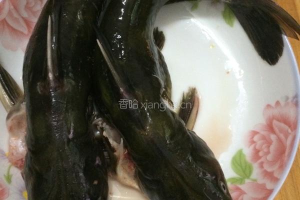 清蒸黄骨鱼的做法图解1