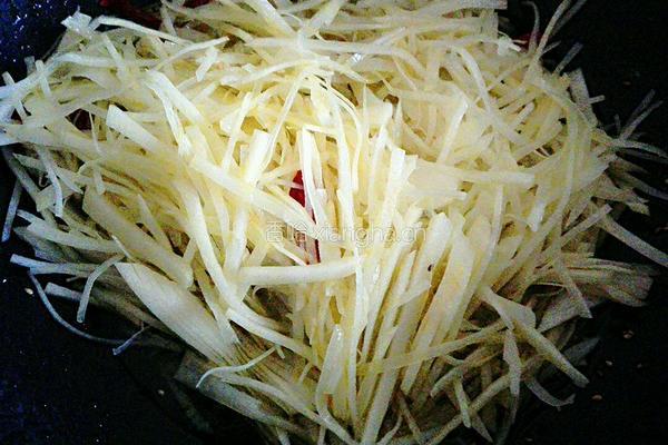 芹菜炒土豆丝的做法图解4