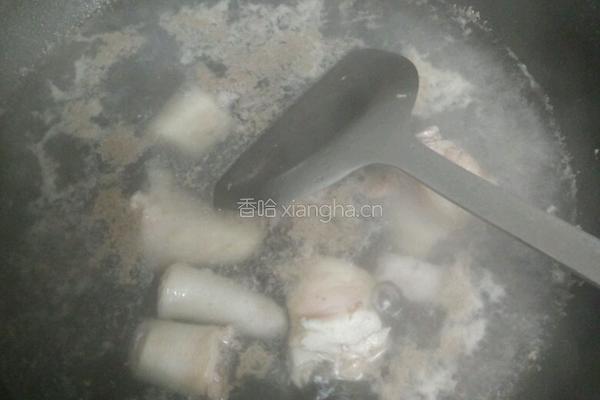 玉屏风炖猪尾巴的做法图解1