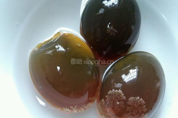 姜汁松花蛋的做法图解1