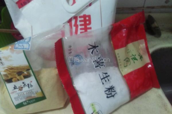 四川小吃一玉米凉糕的做法图解1