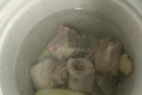 海带炖排骨的做法图解2