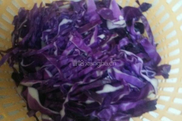 凉拌紫甘蓝的做法图解1