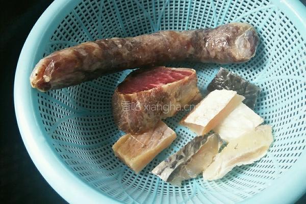 腊味合蒸的做法图解1
