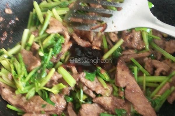 芹菜炒猪肝的做法图解3