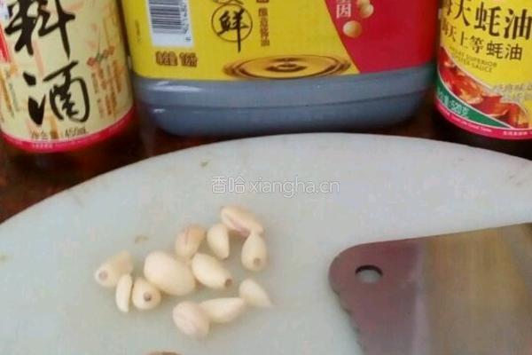 瘦肉炒香菇的做法图解1