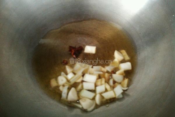 排骨土豆炖豆角的做法图解5