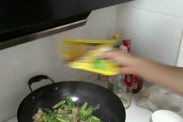 青椒炒肉片的做法图解5