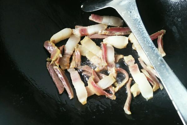 红椒四季豆炒腊肉的做法图解5