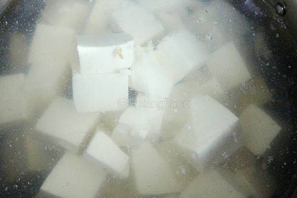 咸蛋黄豆腐的做法图解2
