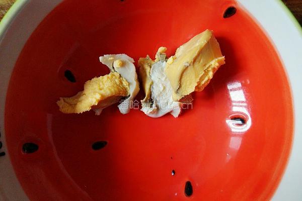咸蛋黄豆腐的做法图解3