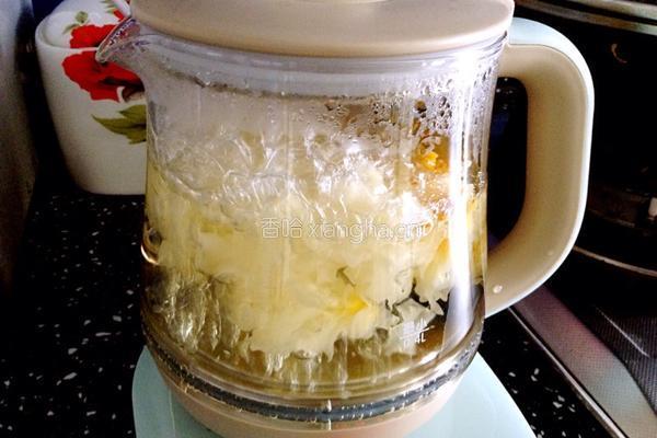 雪梨银耳汤的做法图解8